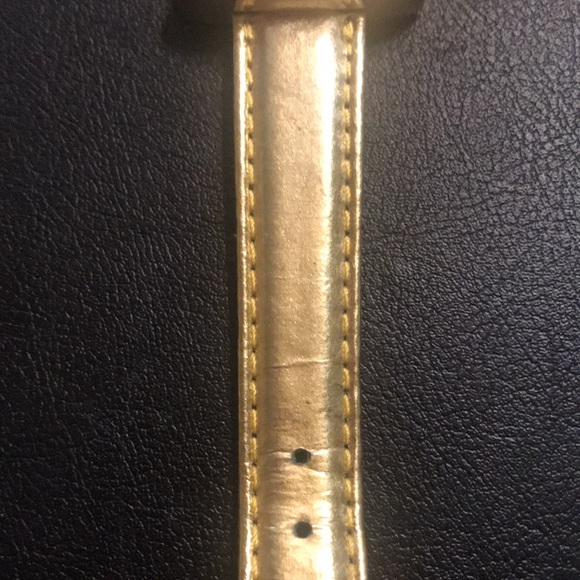 CHRISTMAS TREE 🎄 WATCH - Picture 2 of 3